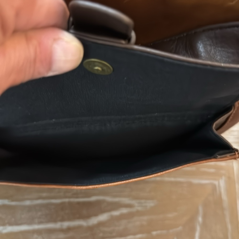 Stone And  Leather Brown Leather Crossbody Bag - Picture 8 of 16